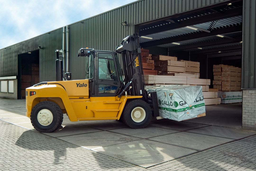 Get The Job Done Which Hyster Or Yale Equipment Is Right For Which Job Gregory Poole Lift Systems