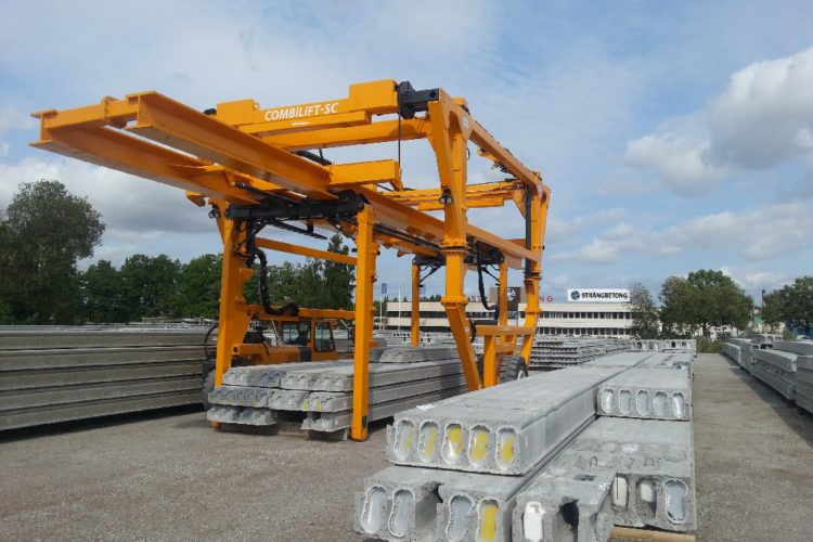 Grapple-Arms-for-Flat-Rack-Containers-750x500